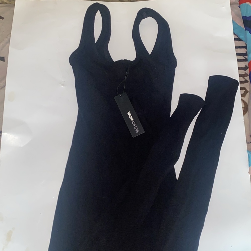 🖤😎 FASHIONOVA NWT BLACK JUMPSUIT 😎